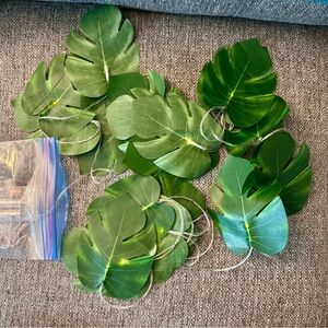 String of Lights with Tropical Leaves and Leave Decor
